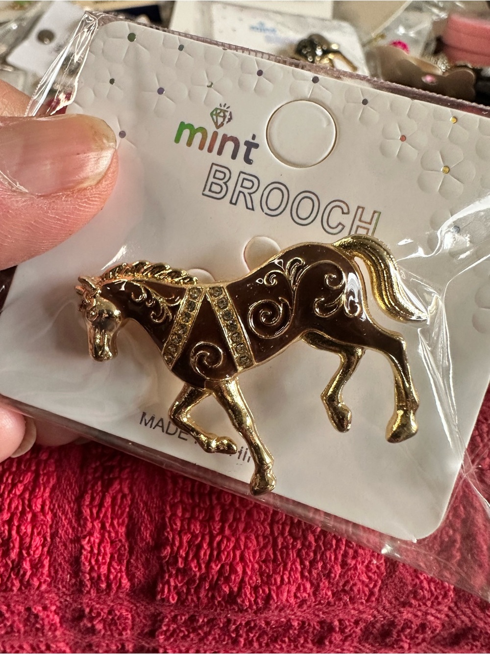 Mint Gold and Brown Horse Brooch